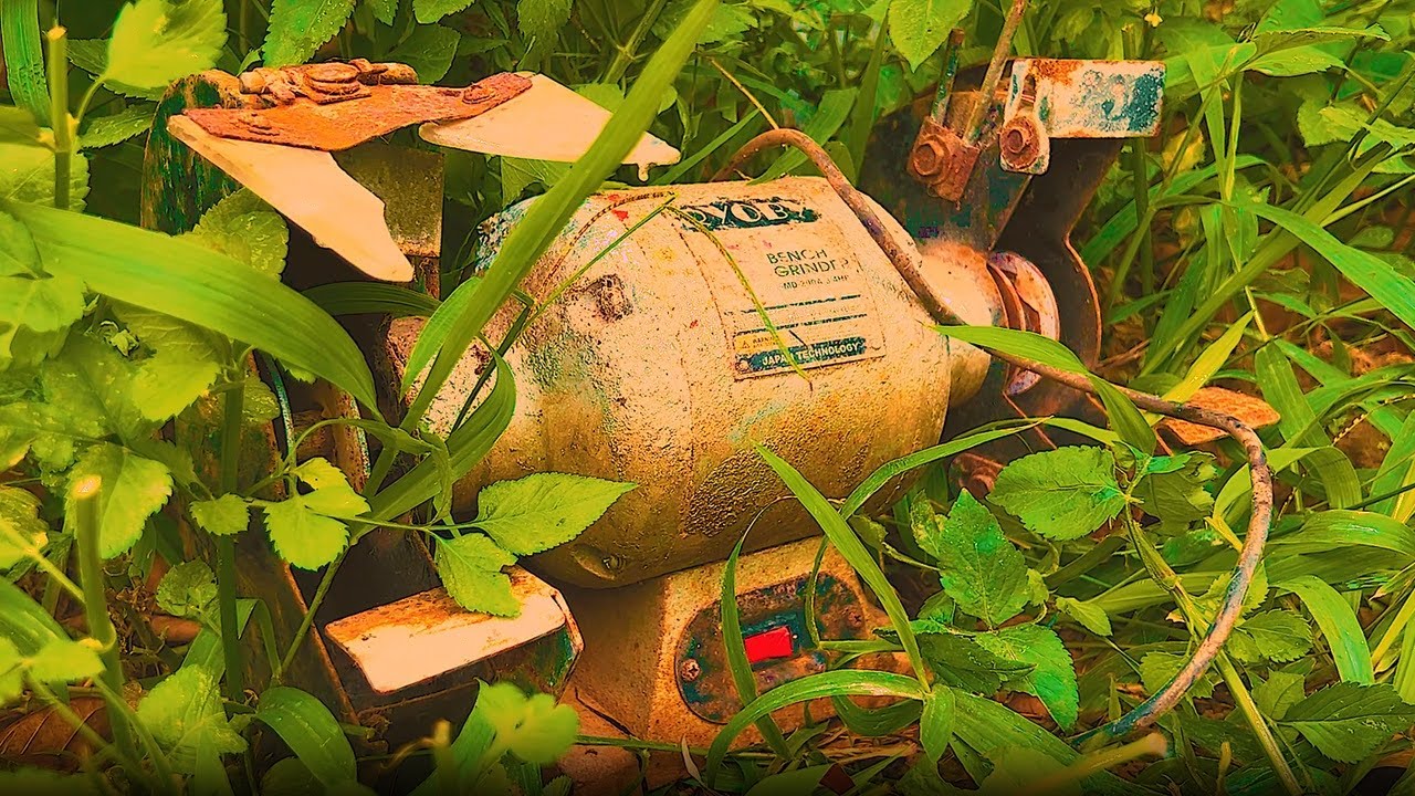 Rusty and Broken Bench Grinder - Awesome Restoration