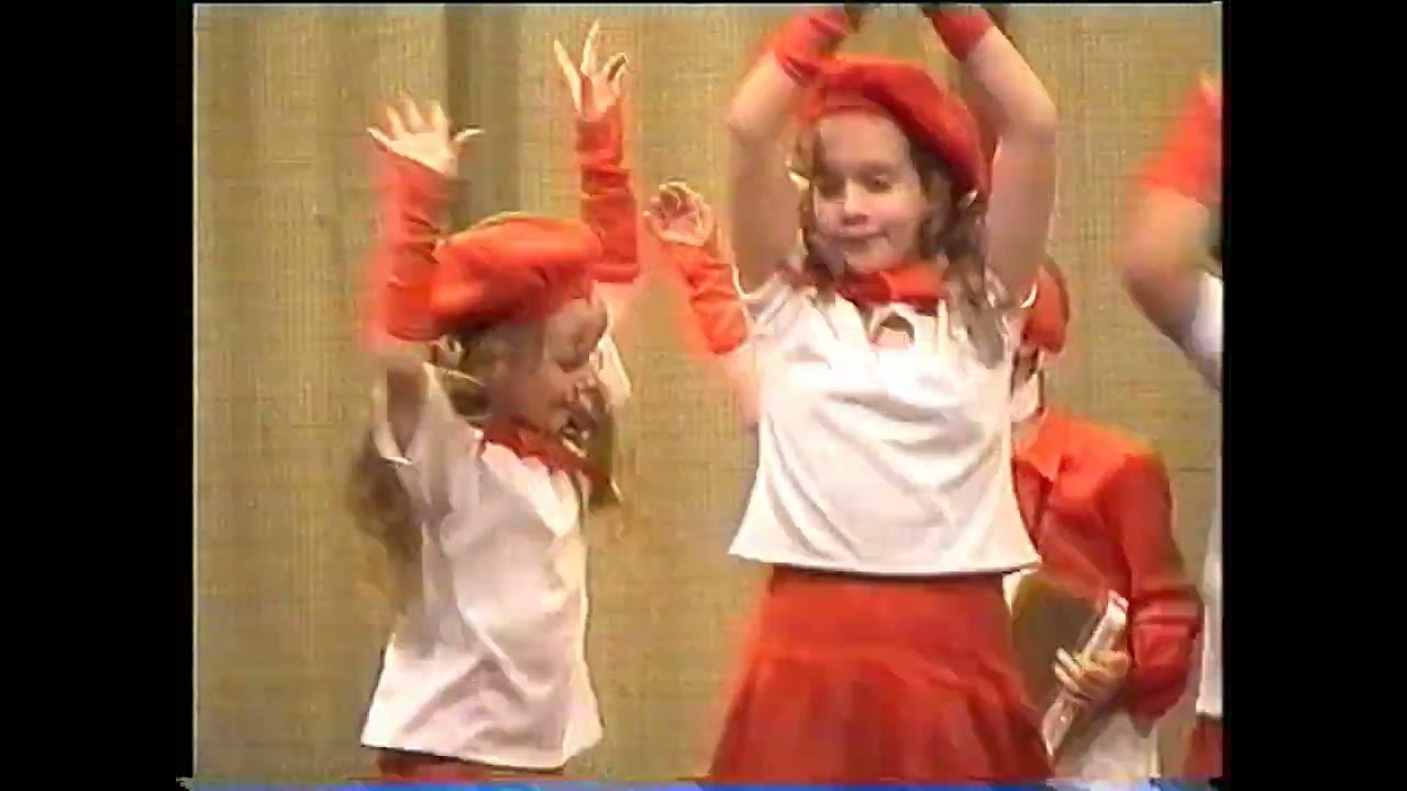 Összeállítás a  2008 ban ballagó 8 C osztály farsangi műsorai Istenmezeje