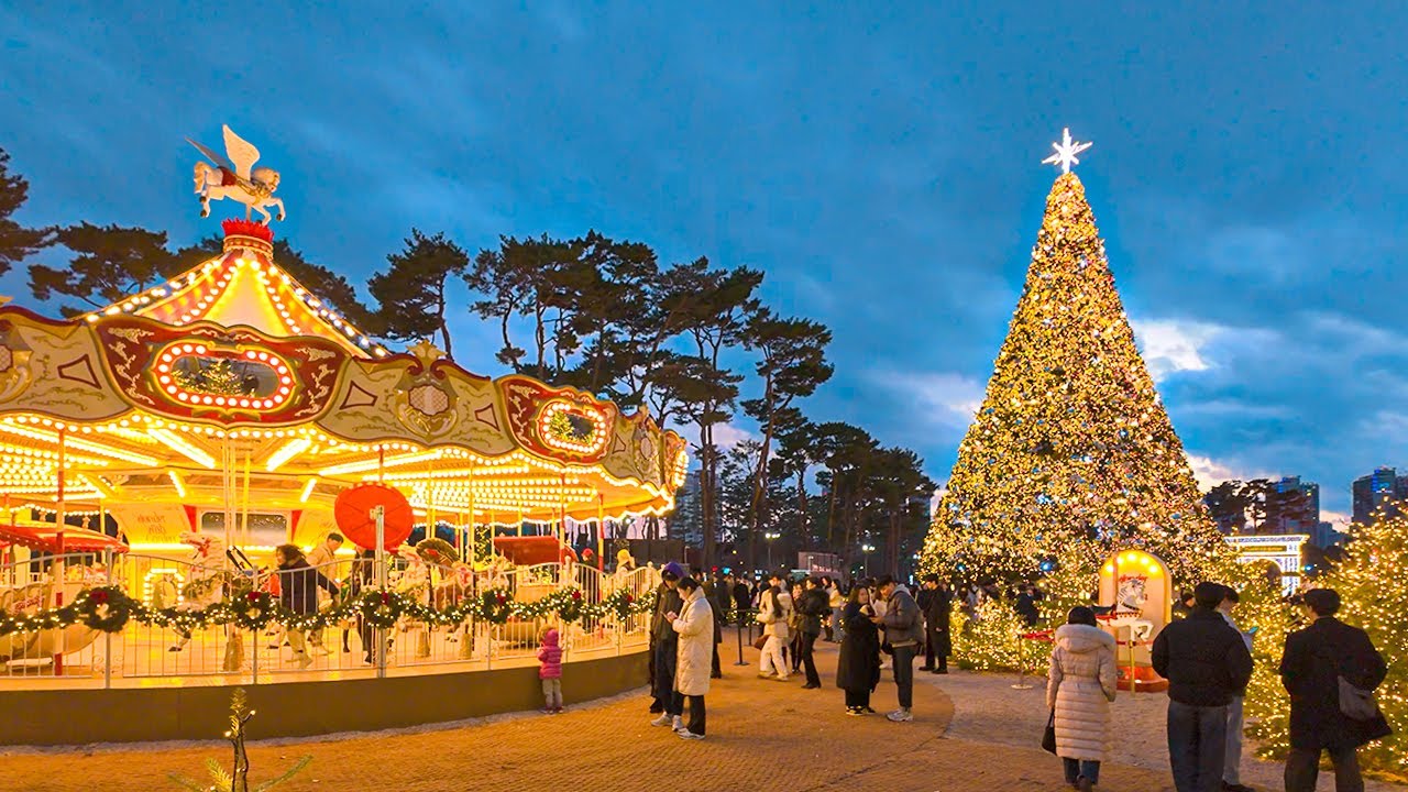 Seoul Night Walk on Lotte World Mall and Christmas Market | Travel Korea 4K HDR