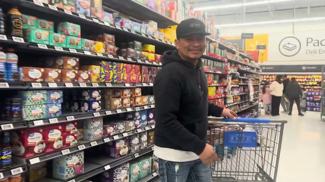 Fuimos ala tienda a comprar unas cosas que nos falta en la casa 