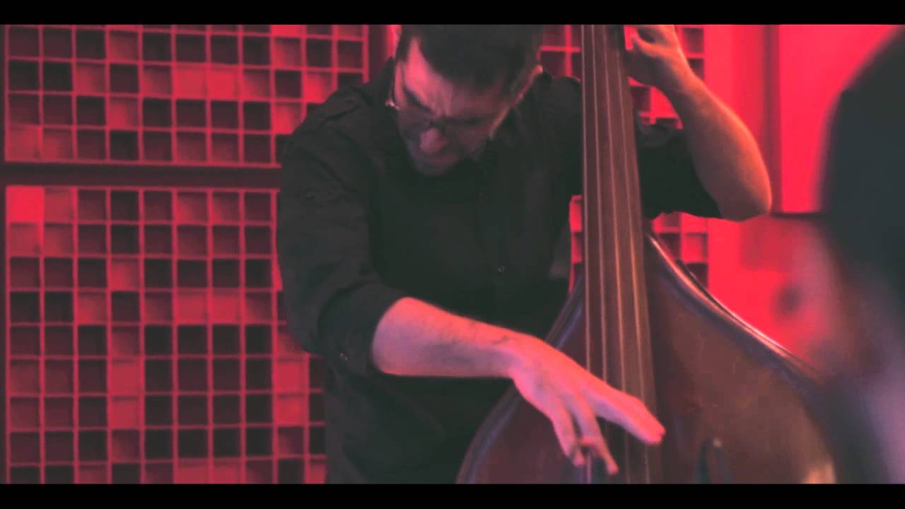 Sesiones Cuarto U / Amstein & Domenicucci - Pretos