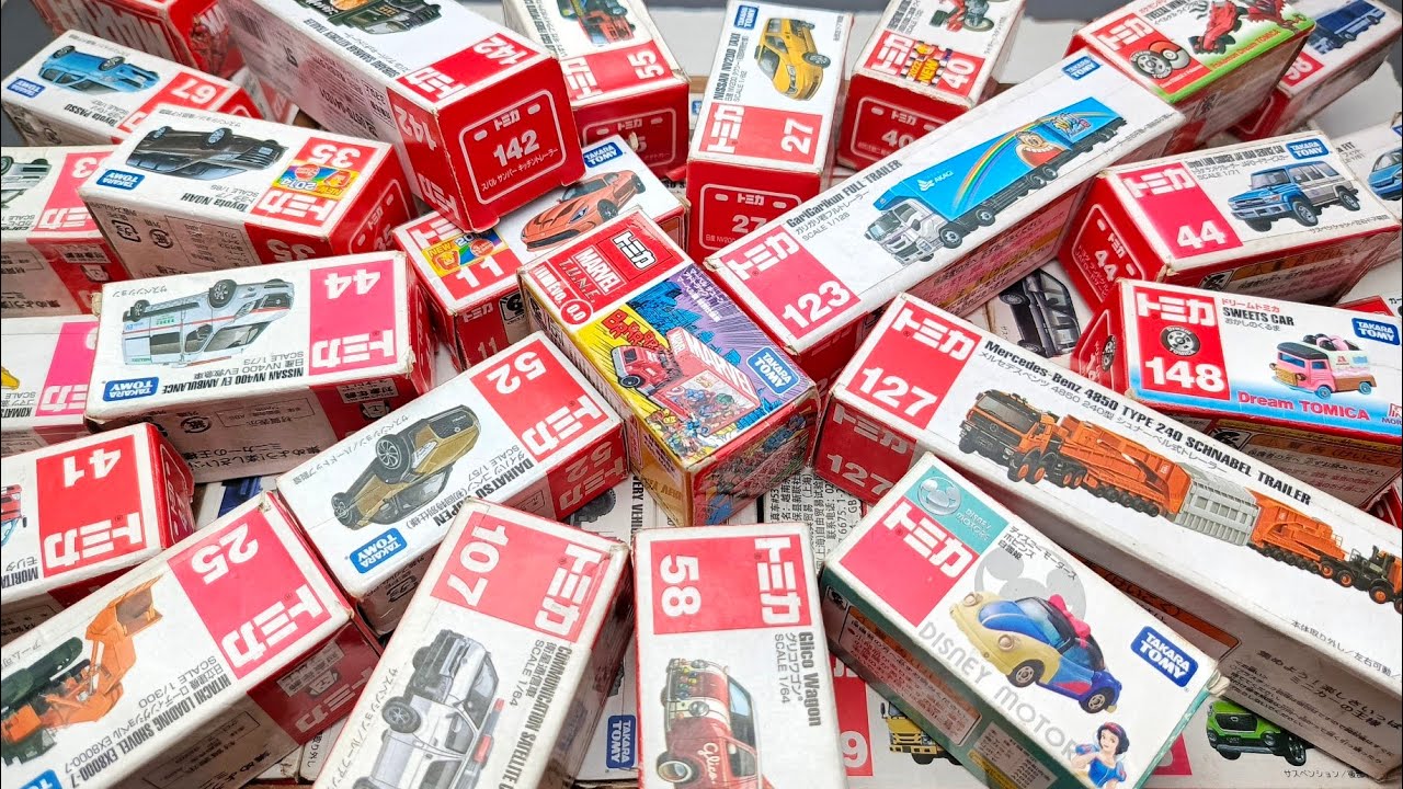 トミカミニカーが箱に盛り沢山!収納するよ。トミカのベストコレクションを動画でまとめました! -