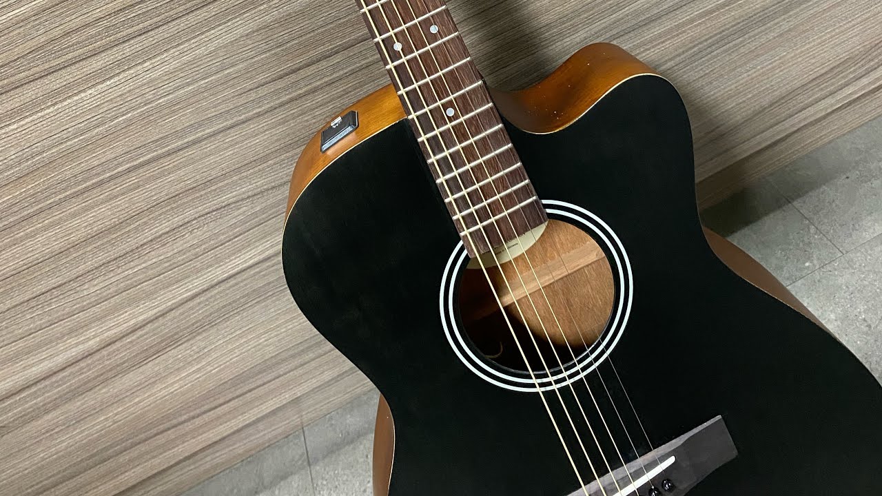 Yamaha FSX400C Acoustic Guitar 