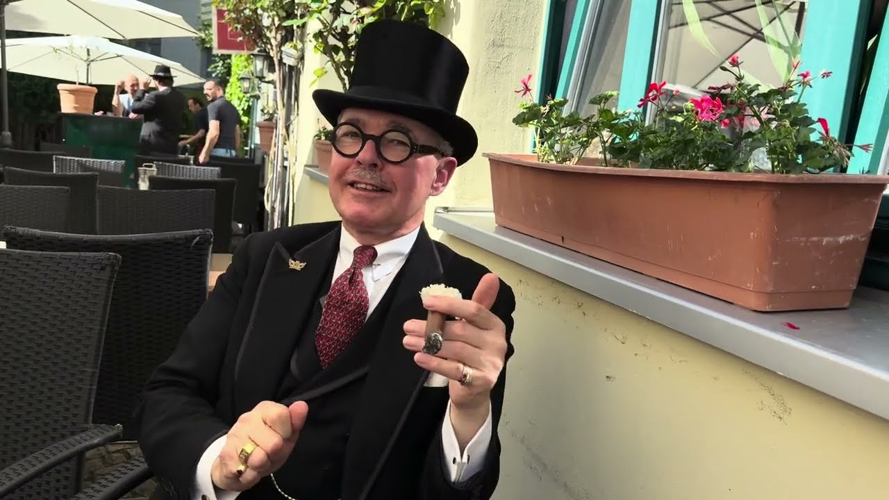 27.04.2025 Berlin Sänger Henry de Winter, Gentlemen mit Faible für die goldenen 1920er Jahre