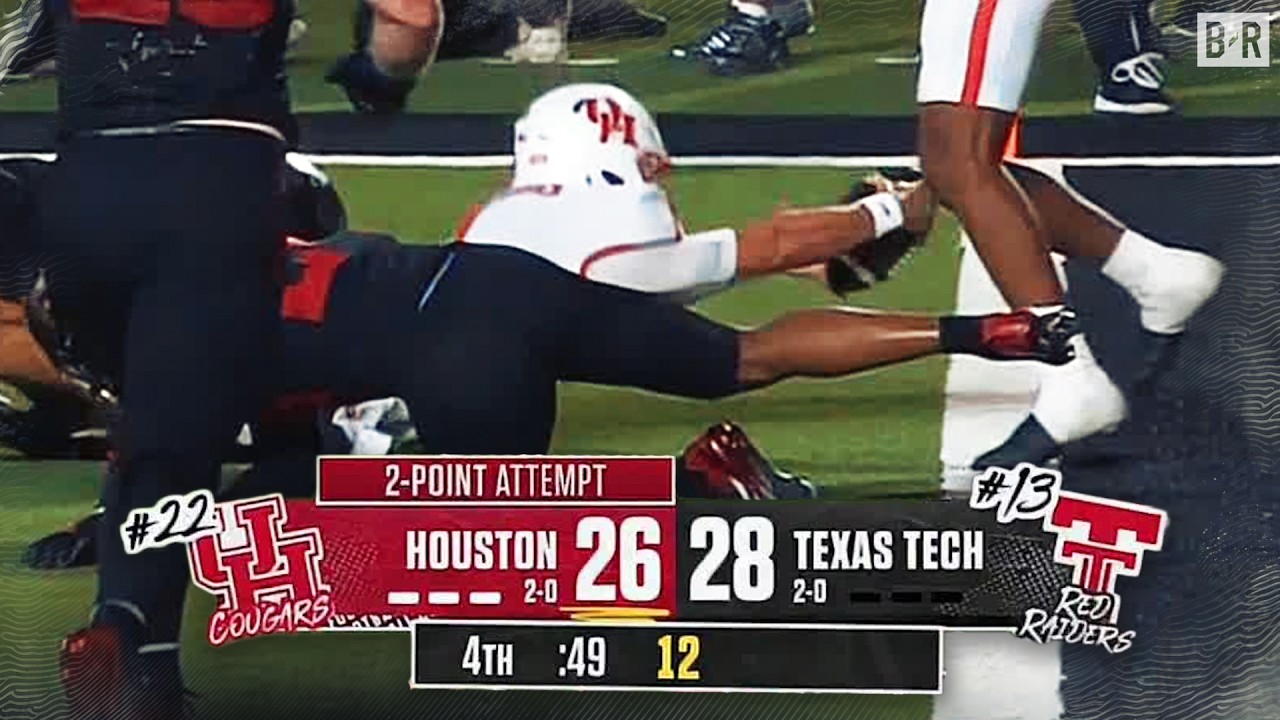 Houston's Game-Tying 2-PT Conversion Comes Up Inches Short vs. Texas Tech