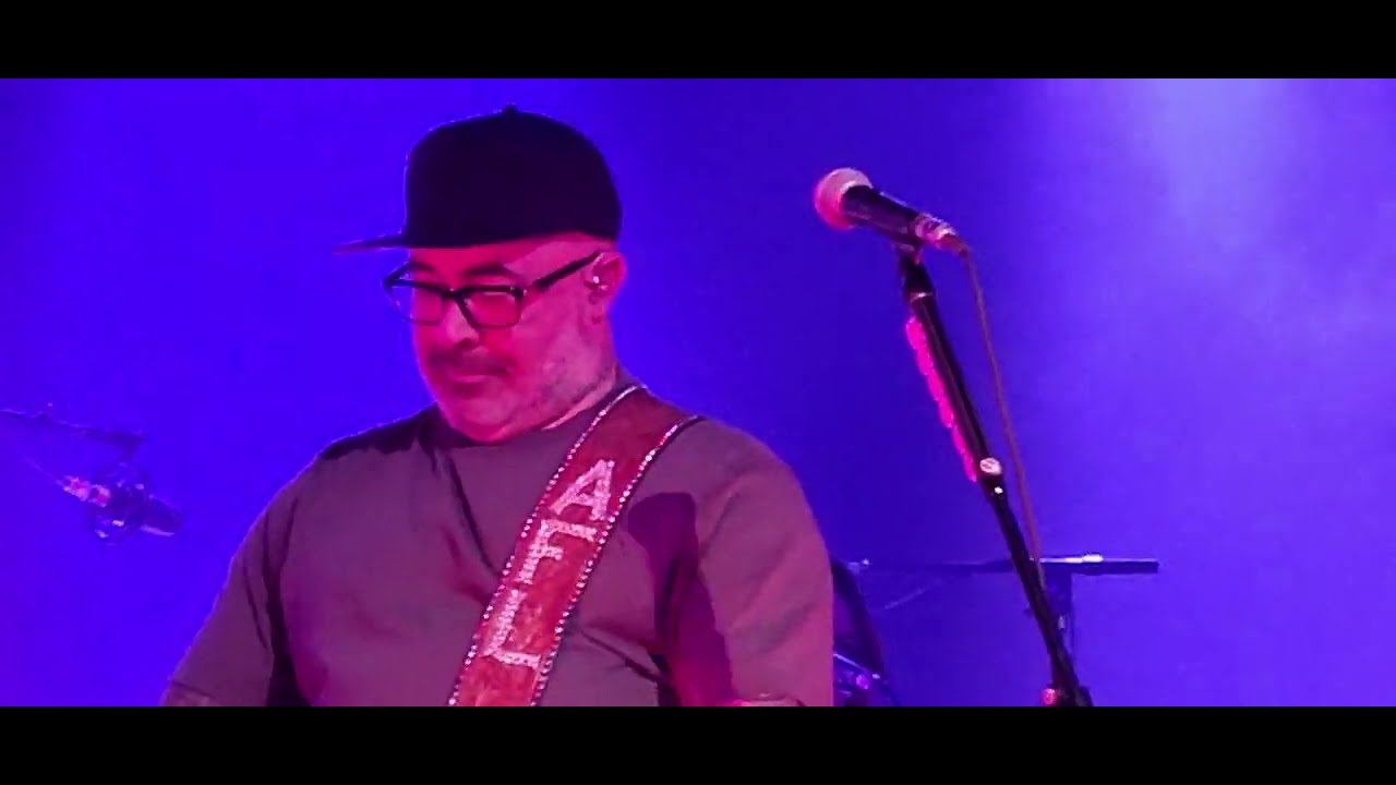 Aaron Lewis 