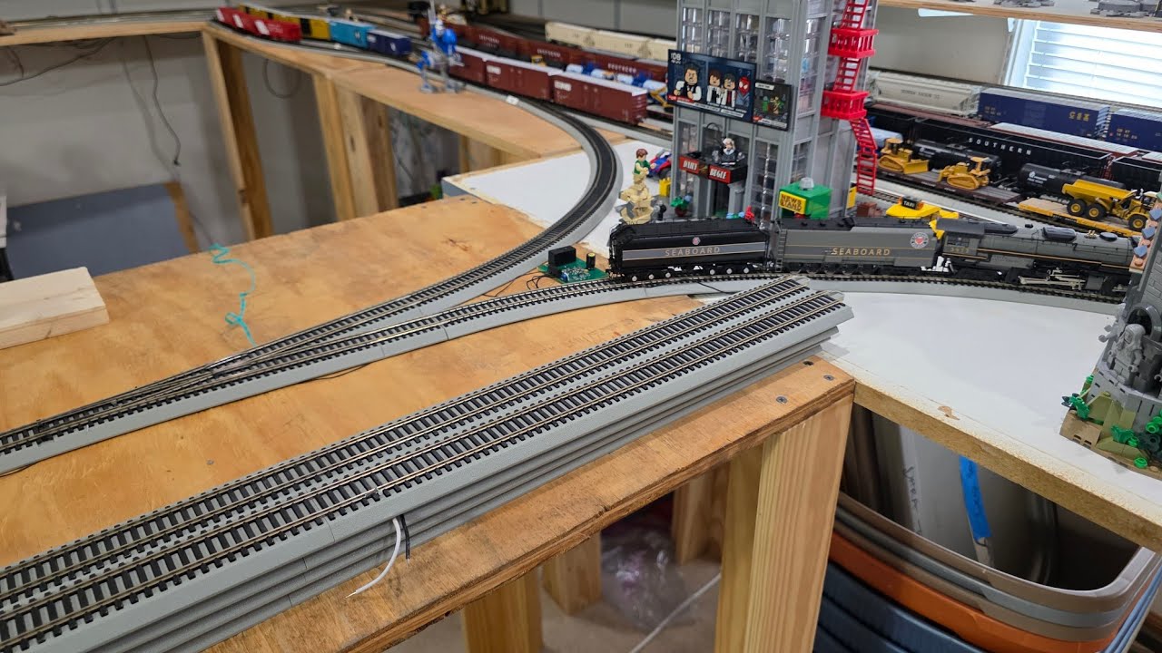 How to create a Bachmann EZ track wye & the south wall of my layout.