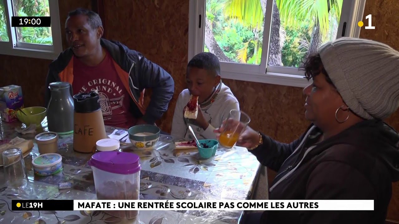 Mafate, les marmailles ont aussi fait leur rentrée scolaire. Nous avons suivi Daïron, élève à Aurère