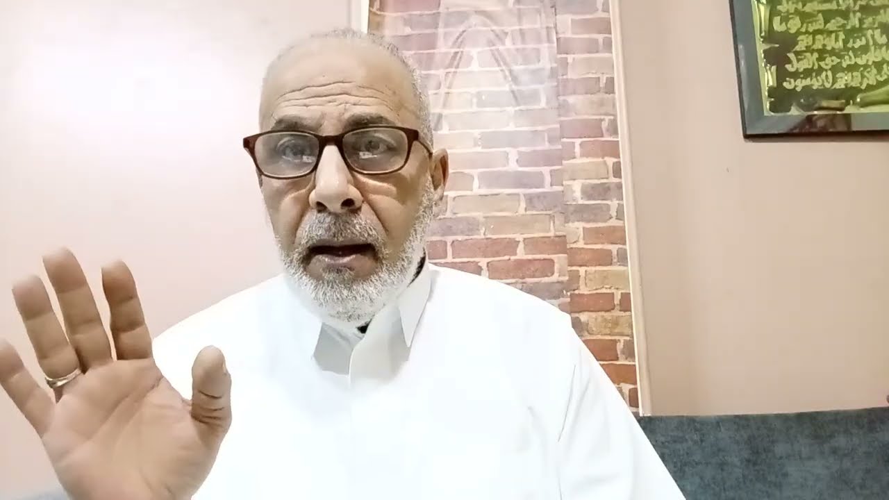 لاعبى الأهلى بتاكل(سوشى)وبرضه(ملط) ولاعيبه تانيه بتاكل(طعمية)بس رجال . حقيقة القيد والصفقات بالزمالك
