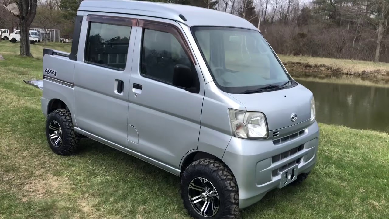 2010 Daihatsu Hijet Deckvan — мини-грузовик Crewcab