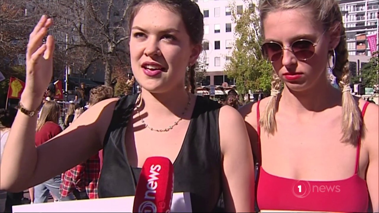 Demonstrators on both sides of the abortion debate face off in Auckland