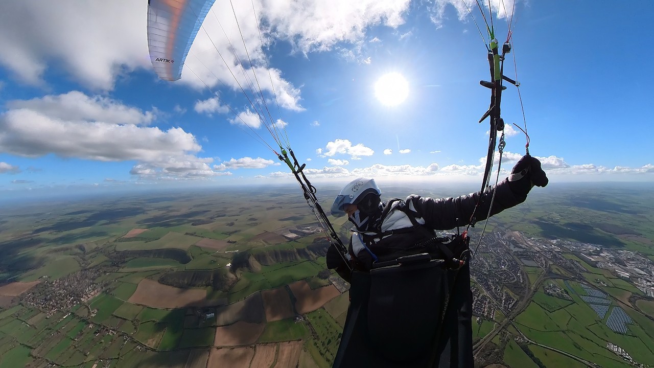 Westbury White Horse Paragliding with the Niviuk Artik R and the climbs begin! :-)