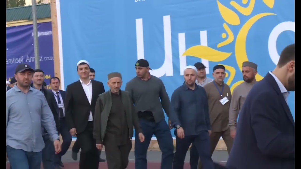 Красивое чтение аята про Рамадан месяц.Ахмад Афанди къ.с. на видео 