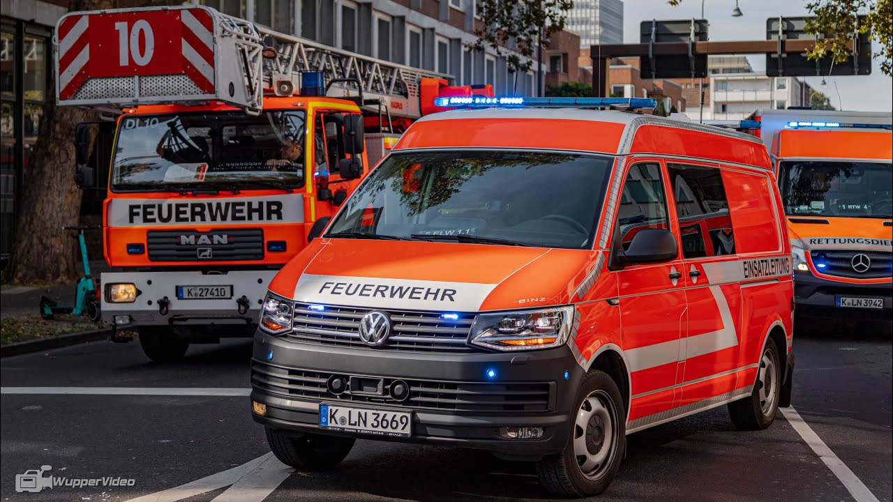 Feuer mit Menschenrettung - Feuerwehr Köln rettet 5 Personen bei Brand am Heumarkt | 22.09.2021