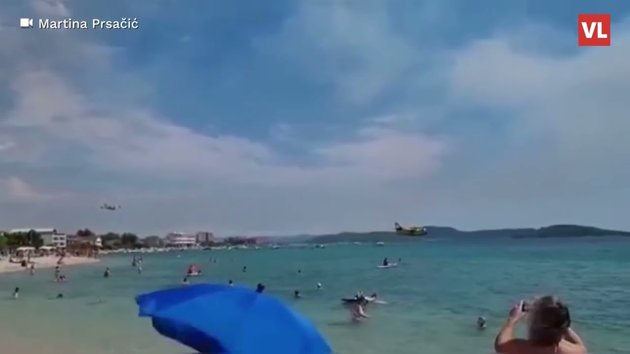 Kanader na plaži u mjestu Srima kod Vodica