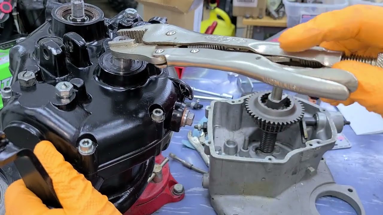Ural kickstarter return spring engagement technique