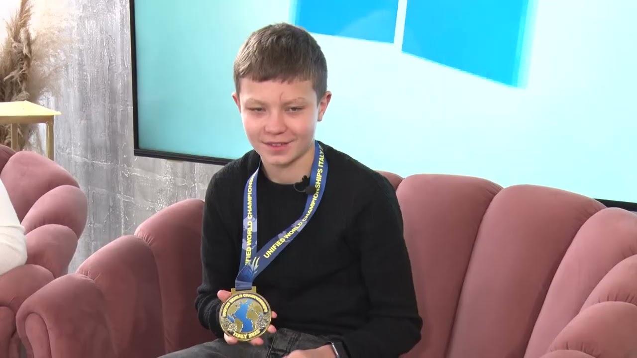 𝐋𝐀 𝐃𝐎𝐀𝐑 𝟏𝟒 𝐀𝐍𝐈, 𝐕𝐀𝐋𝐄𝐍𝐓𝐈𝐍 𝐌𝐎𝐓𝐑𝐄𝐀𝐂 𝐀 𝐃𝐄𝐕𝐄𝐍𝐈𝐓 𝐂𝐀𝐌𝐏𝐈𝐎𝐍 𝐌𝐎𝐍𝐃𝐈𝐀𝐋 𝐋𝐀 𝐊𝐈𝐂𝐊𝐁𝐎𝐗 | 𝐓𝐄𝐙𝐀𝐔𝐑 𝐓𝐕