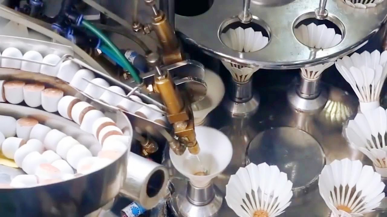 Как изготовить волан и ракетку на фабрике