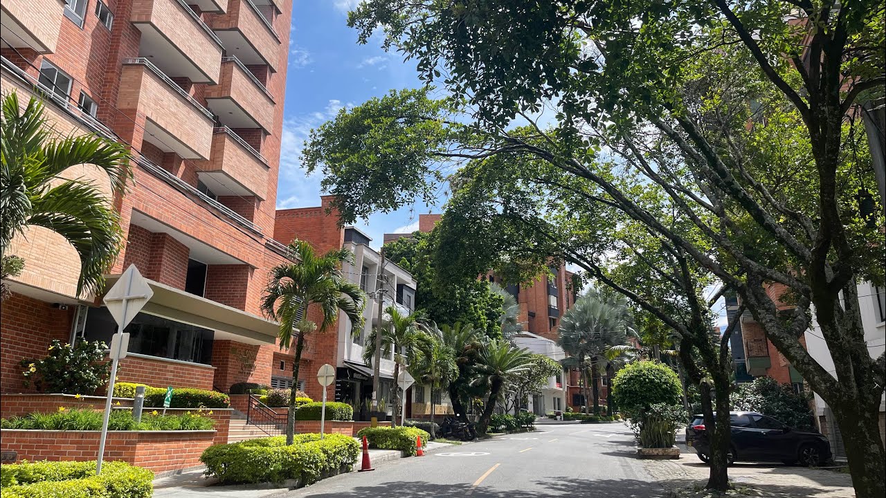 🇨🇴 Medellin Laureles Belen Neighborhood Walking 메데진