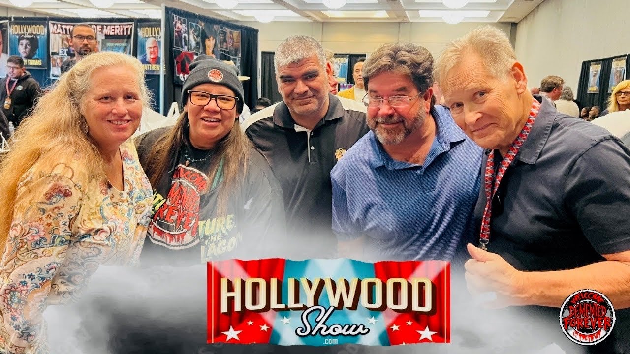 The Hollywood Show Convention in Burbank – James Remar, Dee Wallace, Adrienne Barbeau & guests 