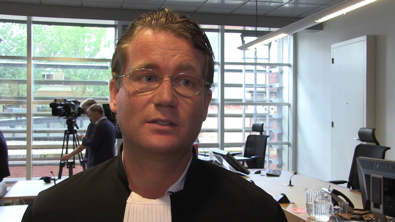 Advocaat Danny Snijders na kort geding De Graafschap tegen KNVB