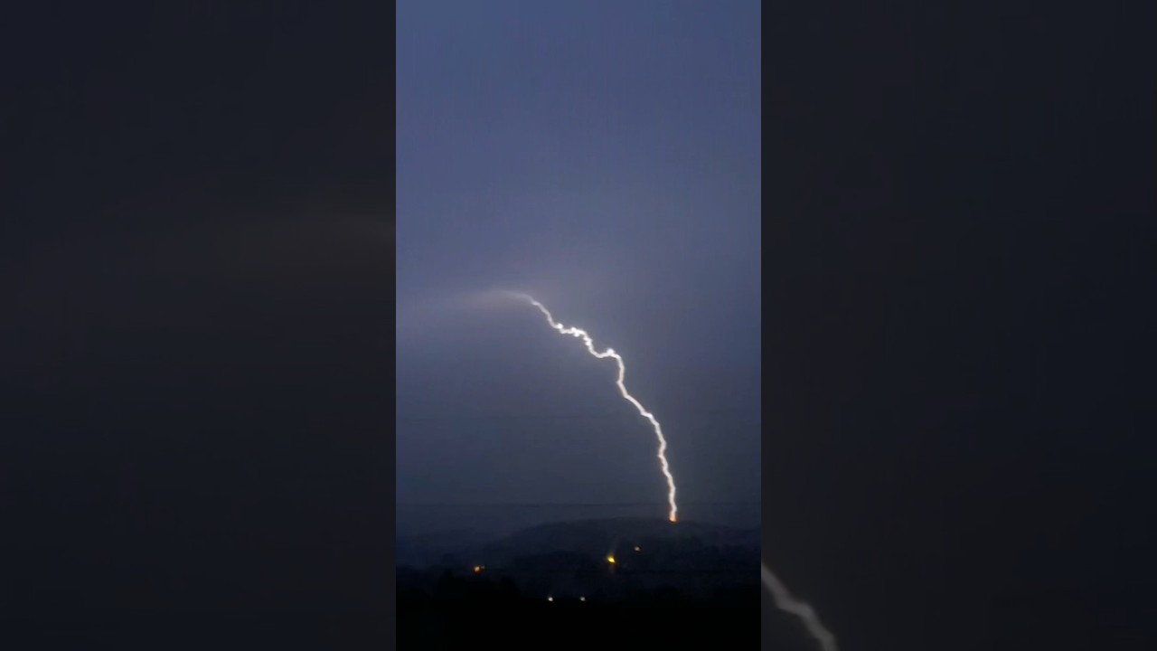 Uderzenie pioruna! #burza #piorun #storm