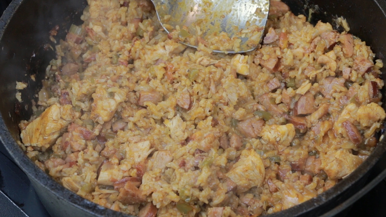 How to make Jambalaya (Authentic Creole Recipe)