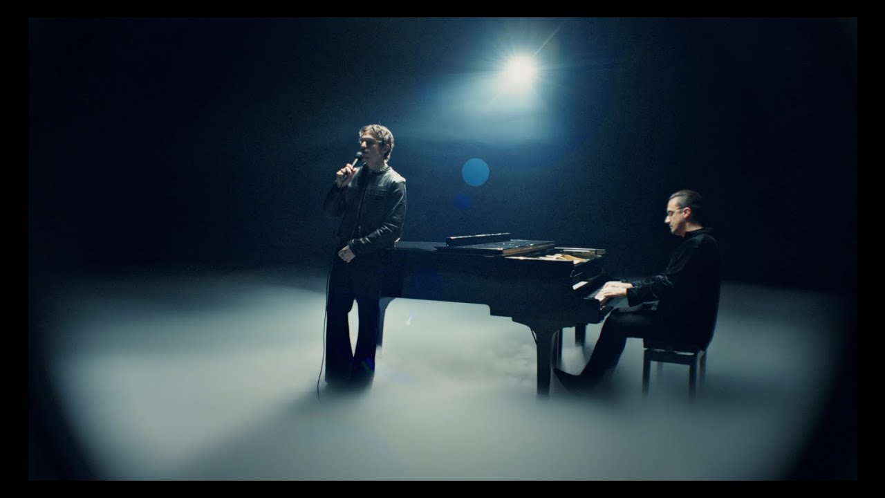 Irama - Tutto Tranne Questo (Piano e Voce - Live Performance)