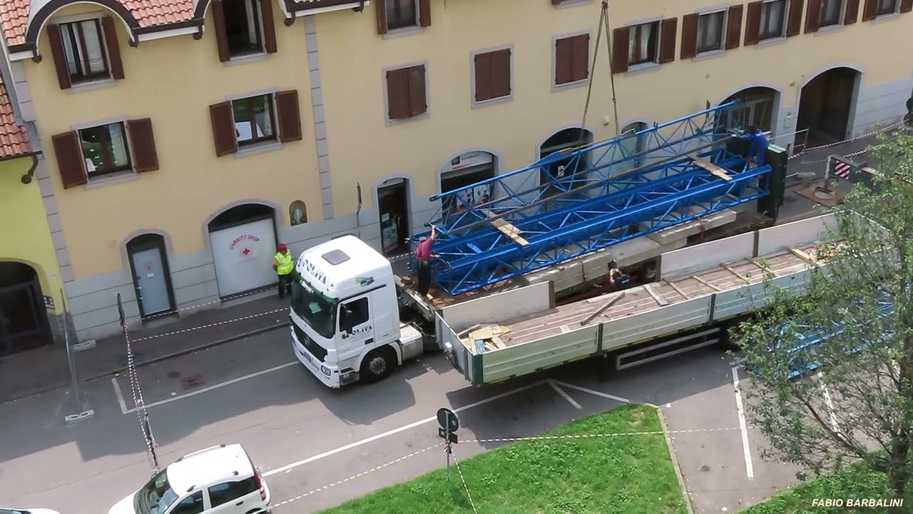 Smontaggio gru edile a Sesto S.Giovanni