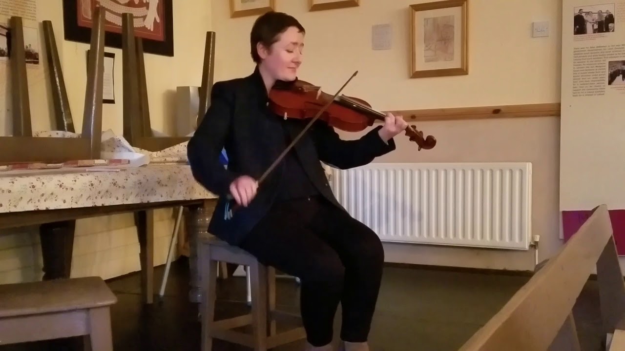 Tara Connaghan ~ Shamrock/Gan Anim barndances