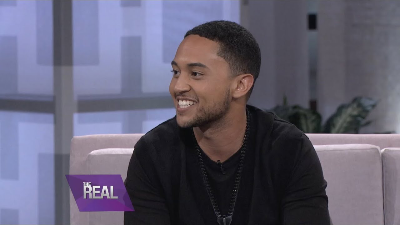 Tahj Mowry Spills the Tea on Tia & Tamera&rsquo;s Most Embarrassing Moments