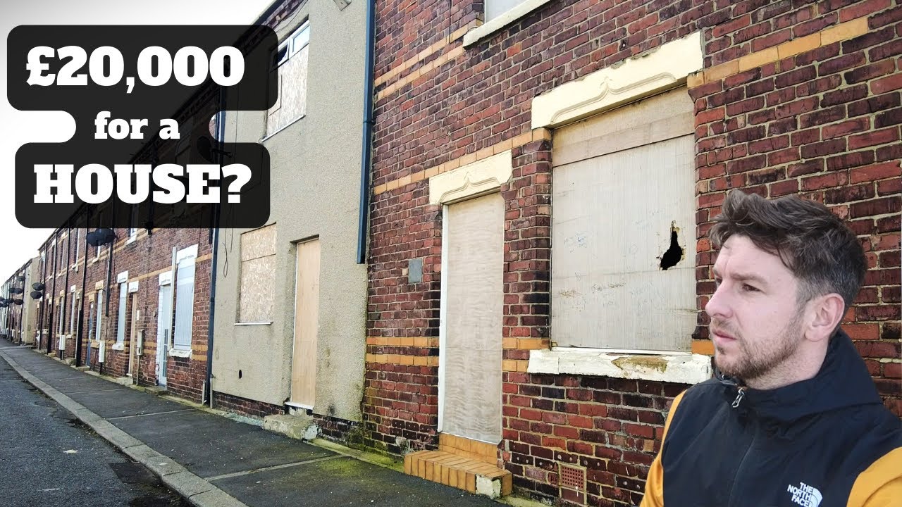 £20,000 Houses In A Boarded Up Seaside Town!