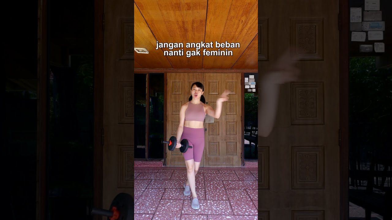 CEWEK DILARANG ANGKAT BEBAN