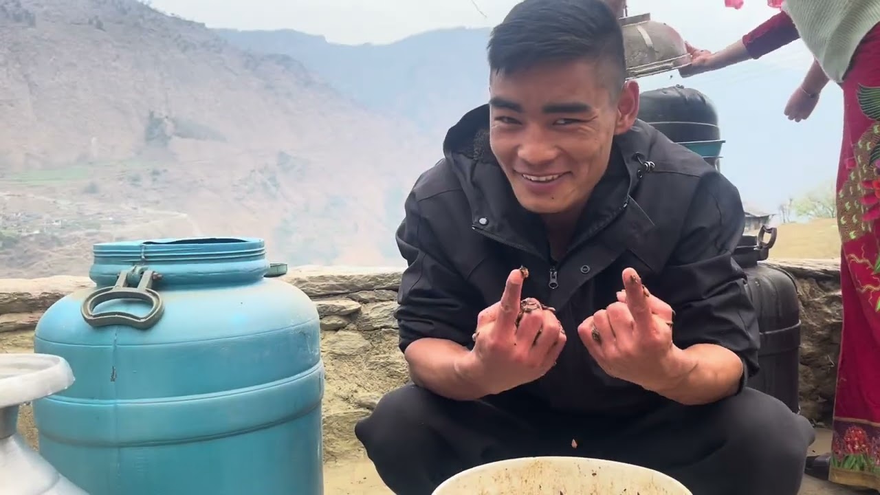 Pauna haru lai Khana banaudai