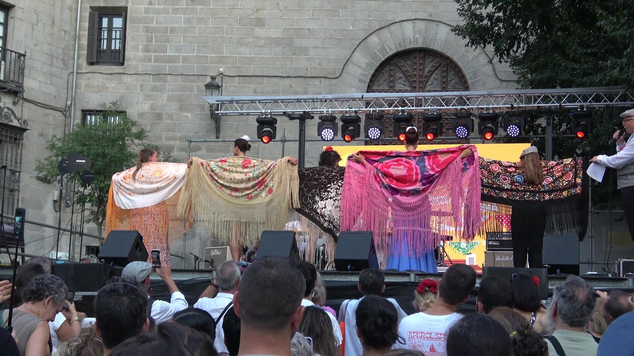 Verbena de la Paloma 2025: Calles engalanadas, verbena y Chotis