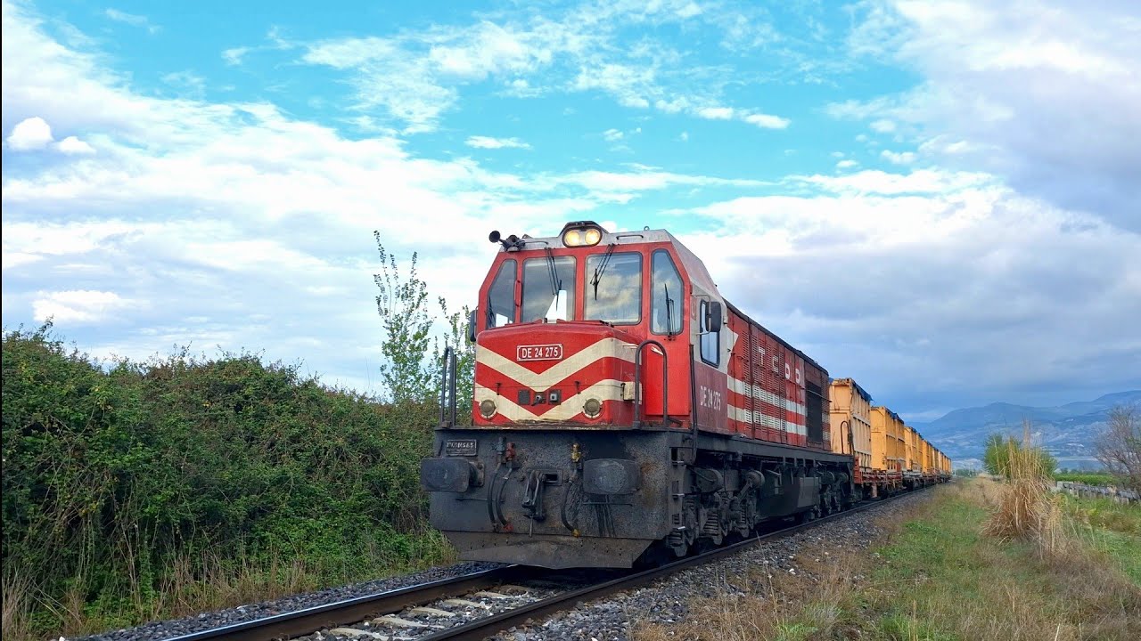 TCDD DE 24275 EFSANE SESİYLE ORTALIĞI SALLIYOR! DE 24000 YÜK TRENİ