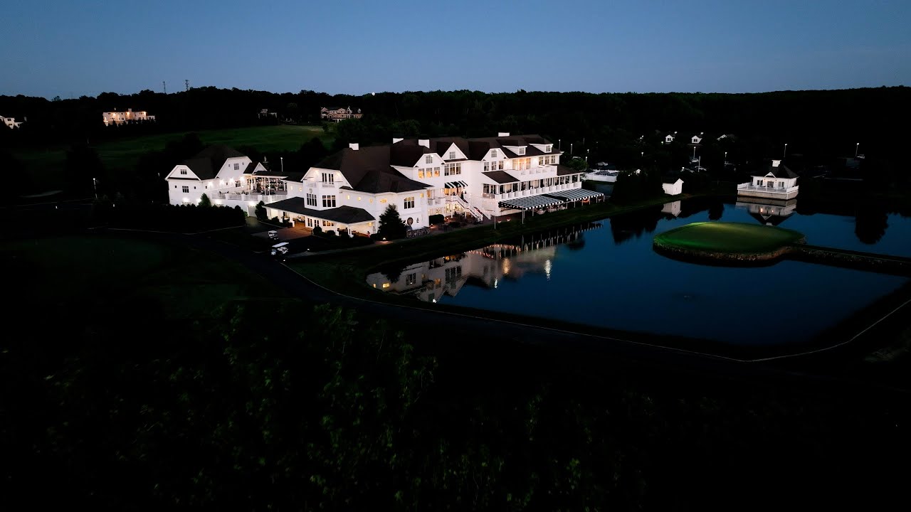 Gorgeous Luxury Wedding Venue in New Jersey // Trump National Golf Club Colts Neck