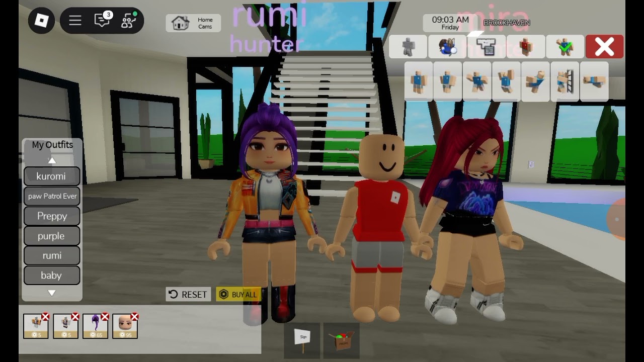 Playing brookhaven as kpop demon hunter rp  I'm playing with maddie and my sister 
