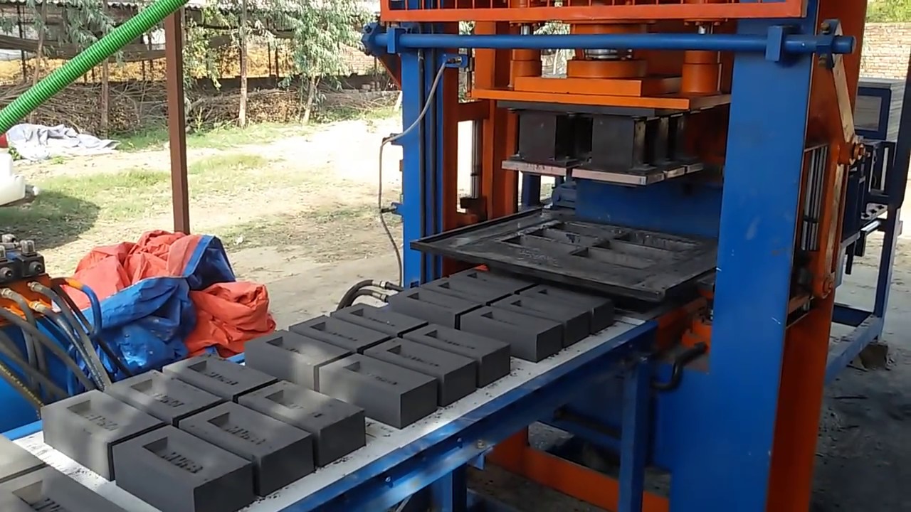 Fly Ash Brick Making Machine 6 Pcs Each Stroke.