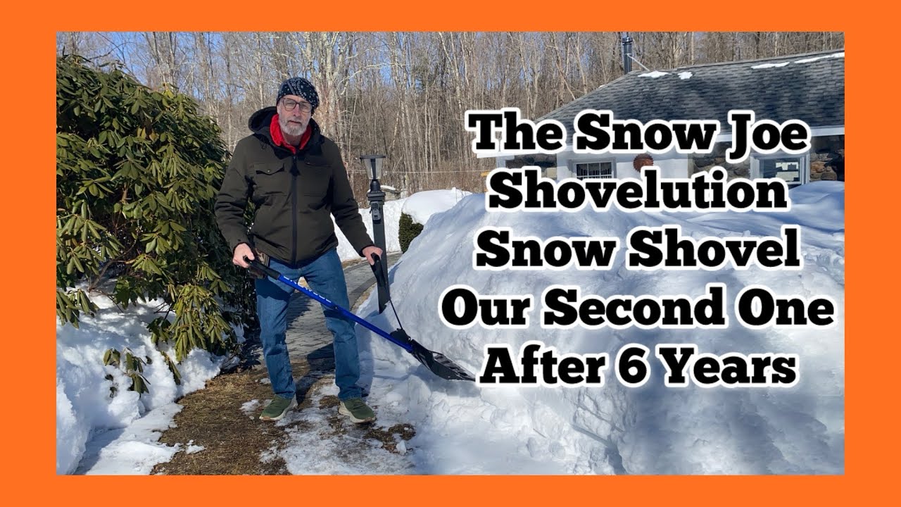 SnowJoe Shovelution Snow Shovel Review