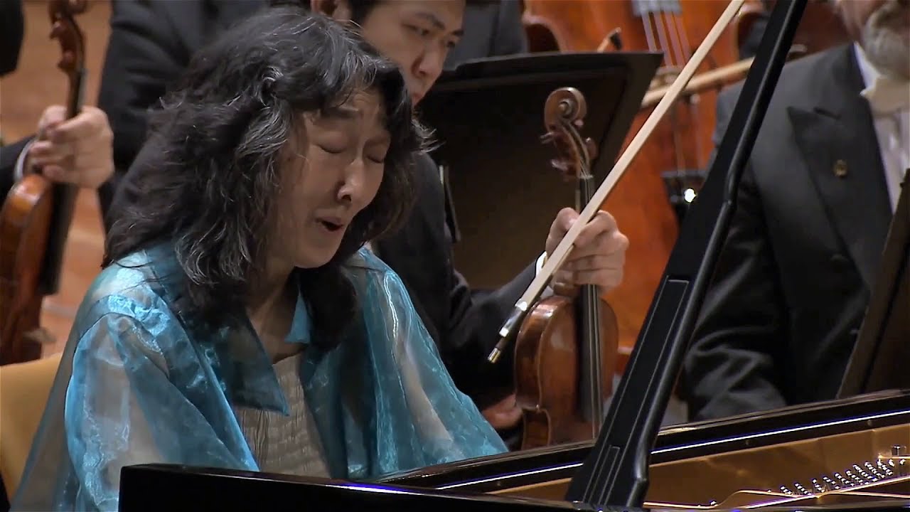 MITSUKO UCHIDA - Mozart Piano Concerto # 18 K.456 ~ BPO~ RATTLE/ 2014