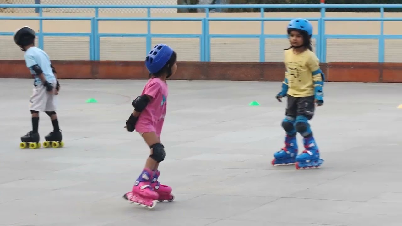 వైరల్ కావాలి 🙏184day myrasisters skating practice👍😱##yt skating sisters #స్కేటింగ్ వీడియో