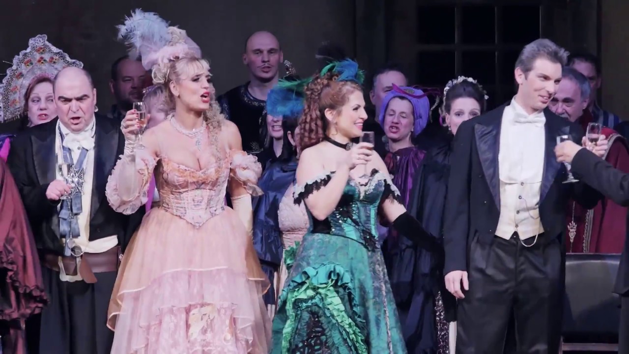 OPERAHÁZI SZERELMEK