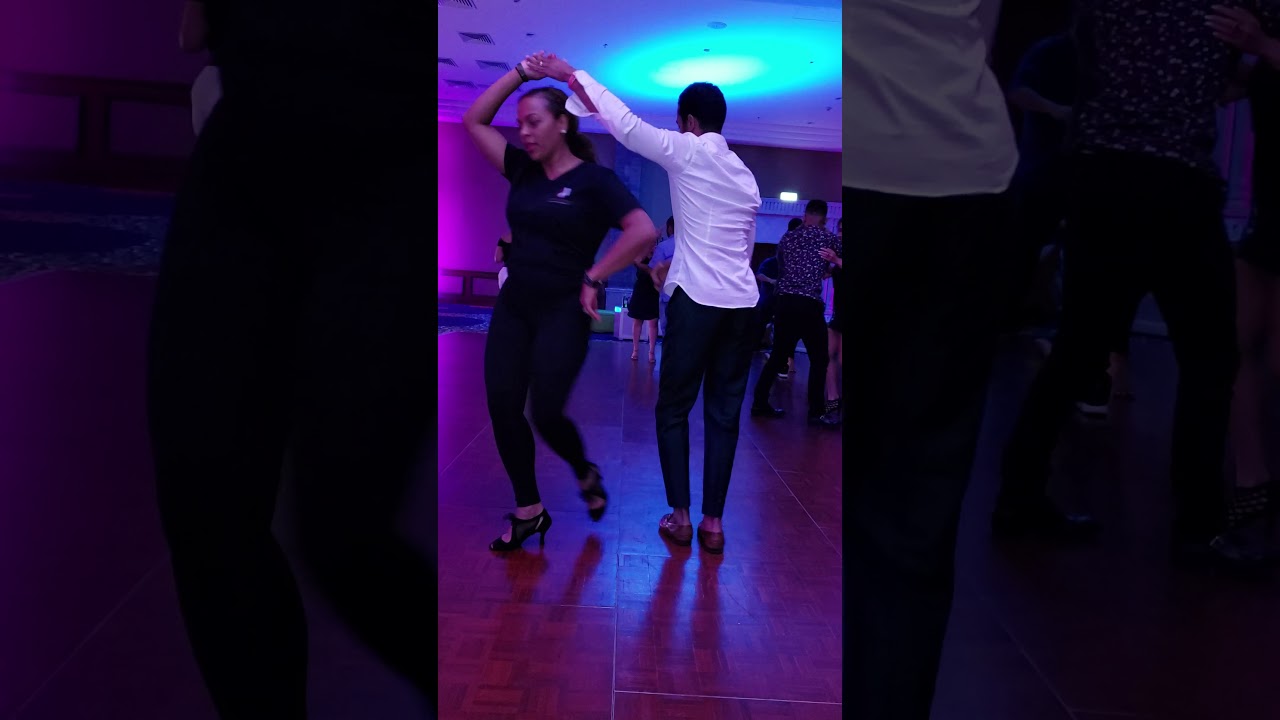 Maykel Fonts y Nancy Salsa Dancing Salsa Cubano!