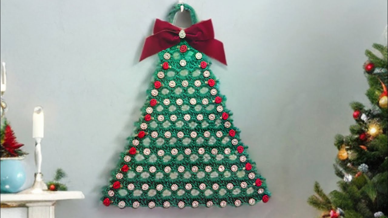 ✨ Quick & Easy Crochet Christmas Tree Wall Hanger Tutorial 🎄