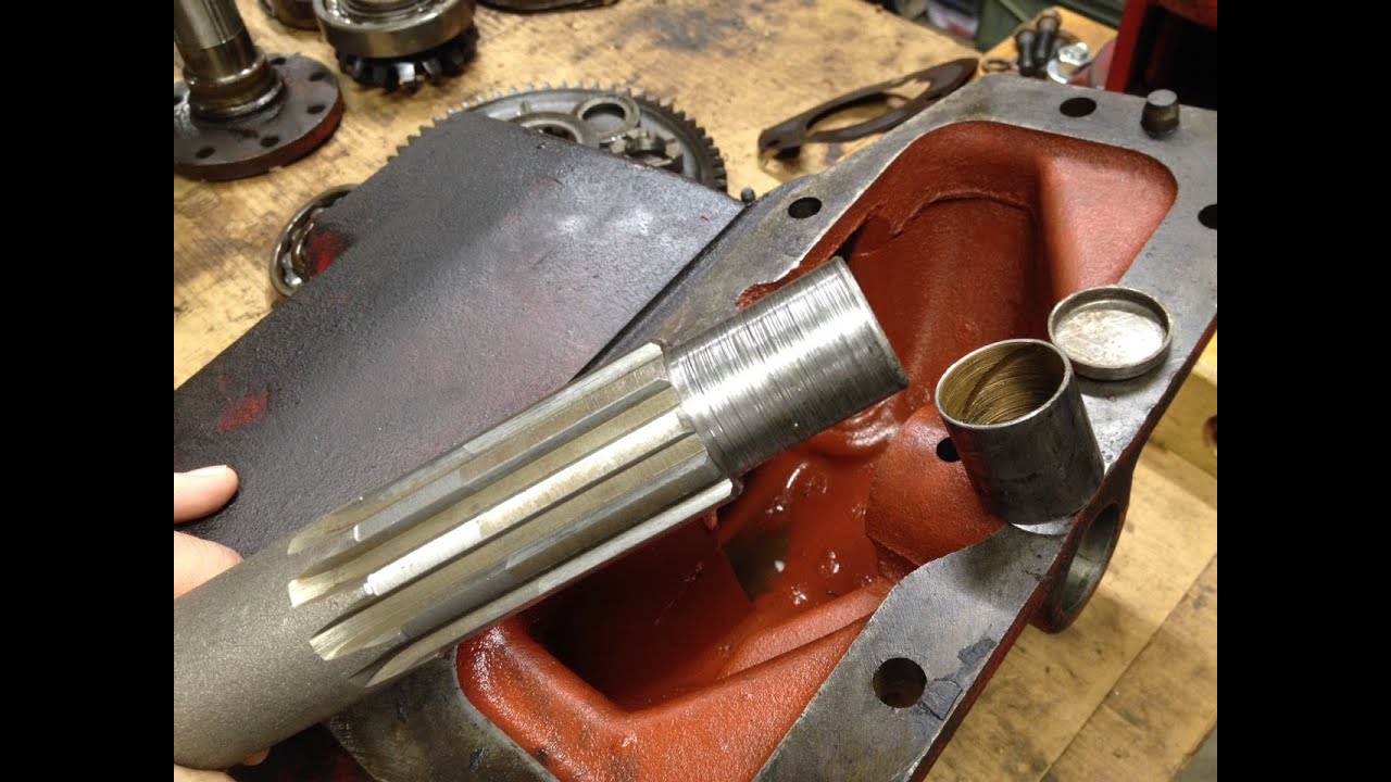 Farmall Super M Rebuild Ep.35: Replacing The Axle Seals & Belt Pulley Drive Shaft Damage
