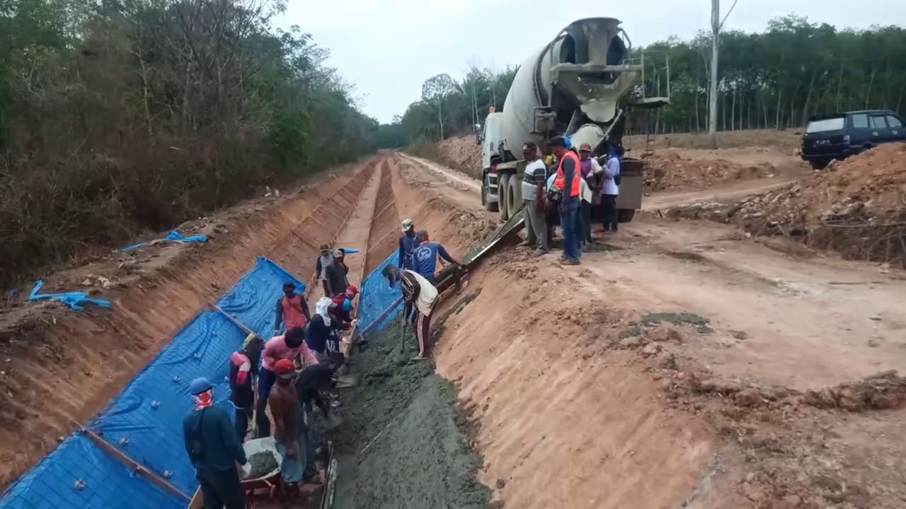 Pengecoran lining saluran(2)