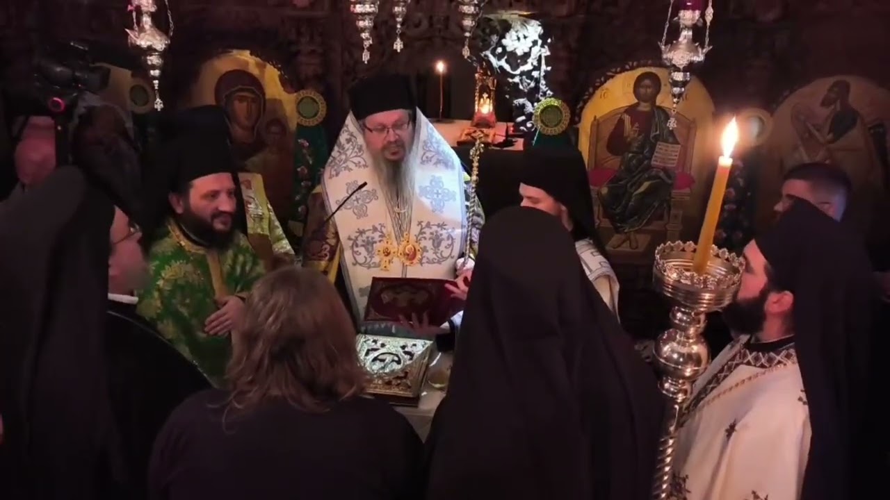 Ιστορική στιγμή στο Μοναστήρι Προφήτη Ηλία Τυρνάβου – Μοναχική κουρά μετά από 110 χρόνια