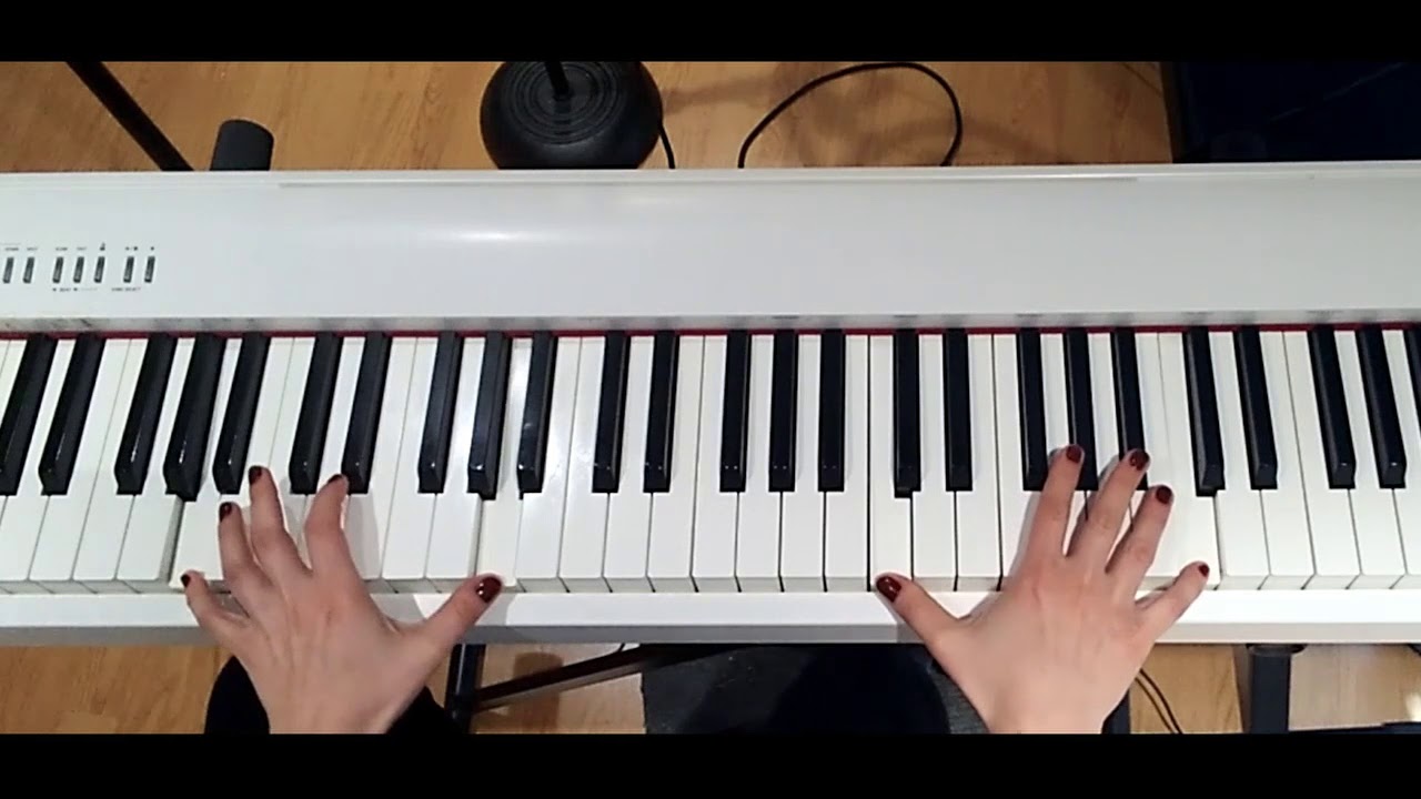 Playing the 'Interstellar' theme (Hans Zimmer) - Elena Penalver, piano, Roland FP-30