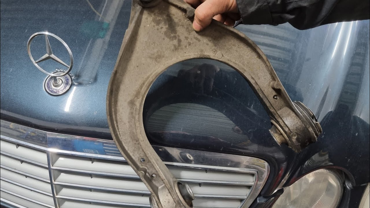 Wechsel Oberer Querlenker, Mercedes W 211 ohne Demontage des Federbeines ein, 